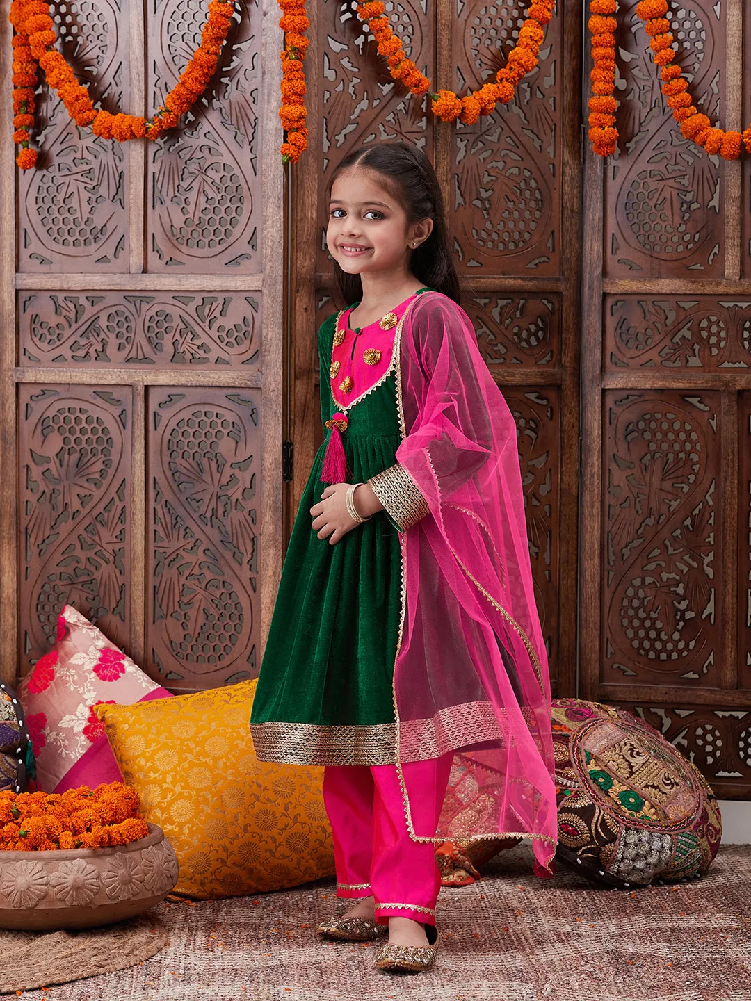 Girls Gotta Patti Detail Anarkali Velvet Kurta Trousers With Dupatta - Ps Peaches